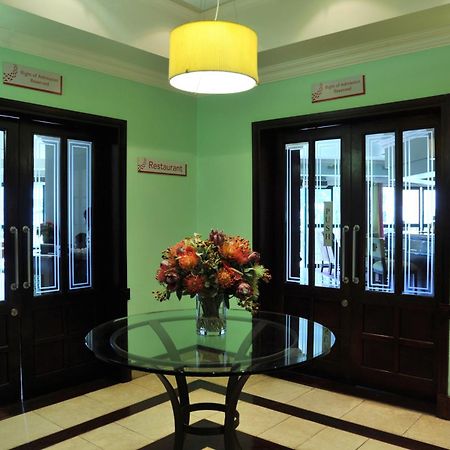 Cresta President Hotel Gaborone Bagian luar foto