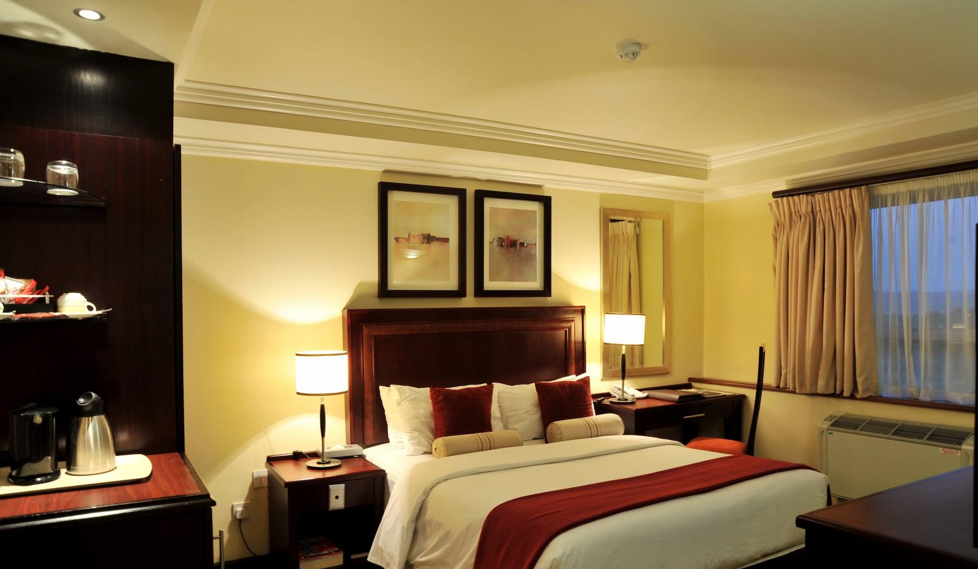 Cresta President Hotel Gaborone Bagian luar foto