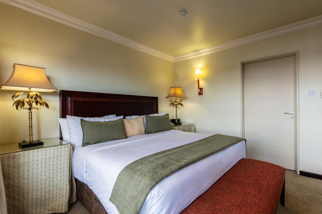 Cresta President Hotel Gaborone Bagian luar foto