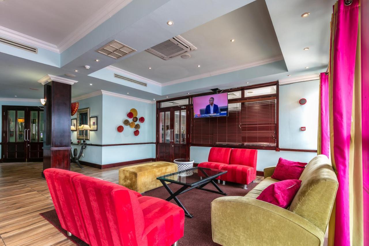 Cresta President Hotel Gaborone Bagian luar foto