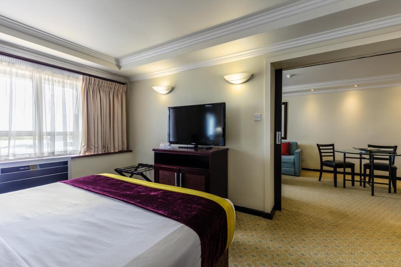 Cresta President Hotel Gaborone Bagian luar foto