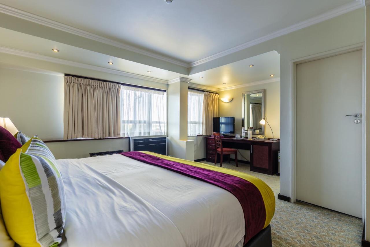 Cresta President Hotel Gaborone Bagian luar foto