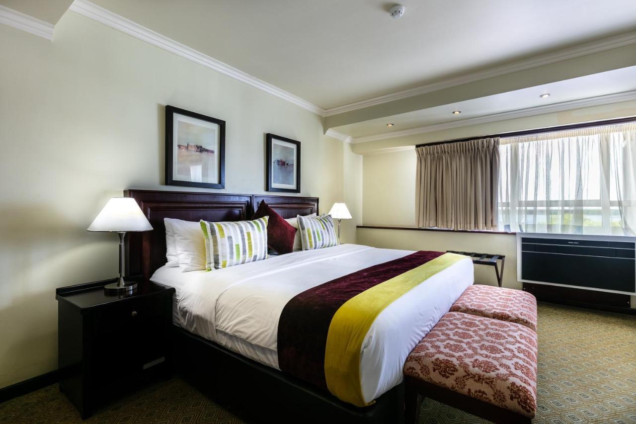Cresta President Hotel Gaborone Bagian luar foto