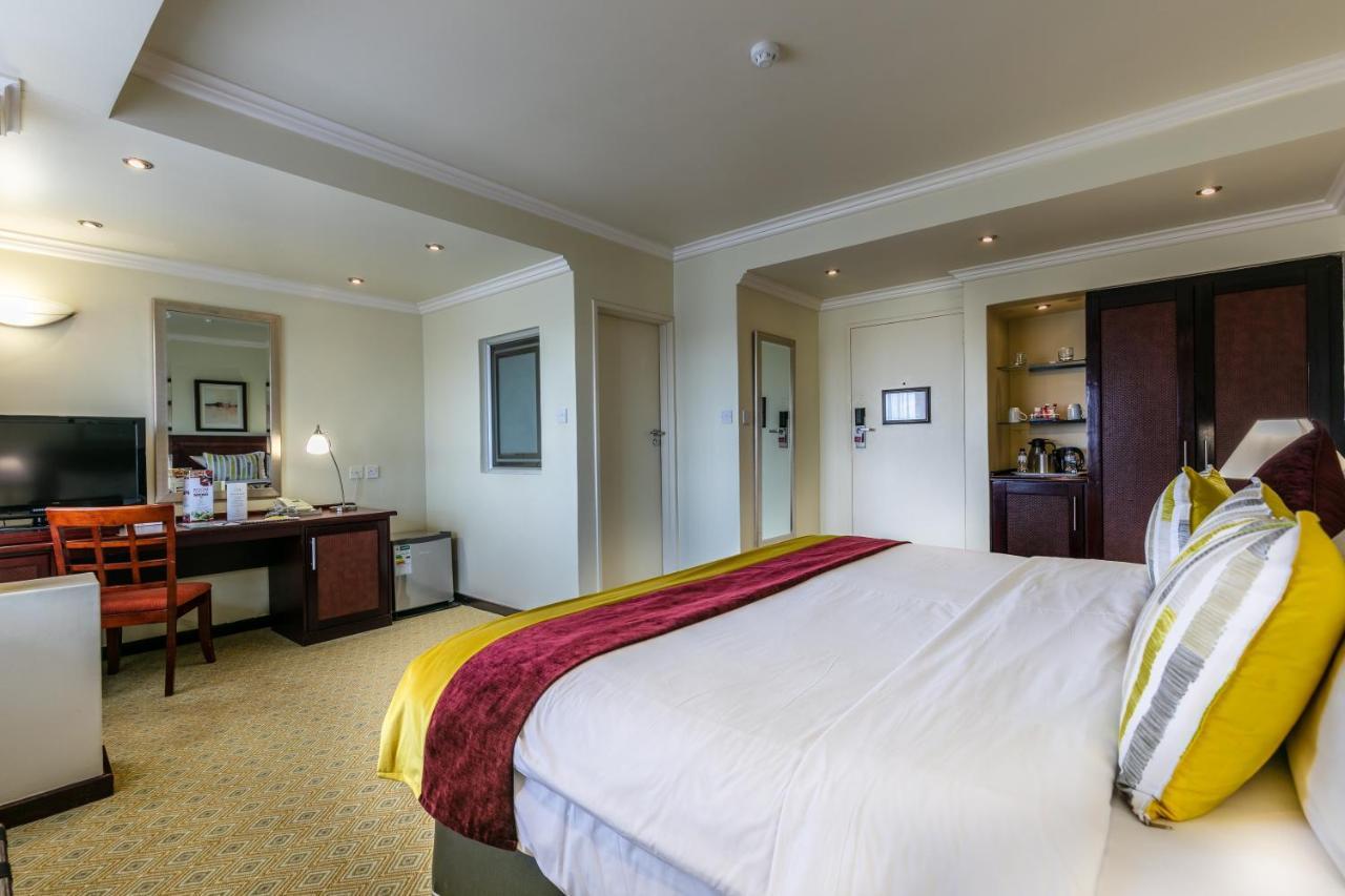 Cresta President Hotel Gaborone Bagian luar foto