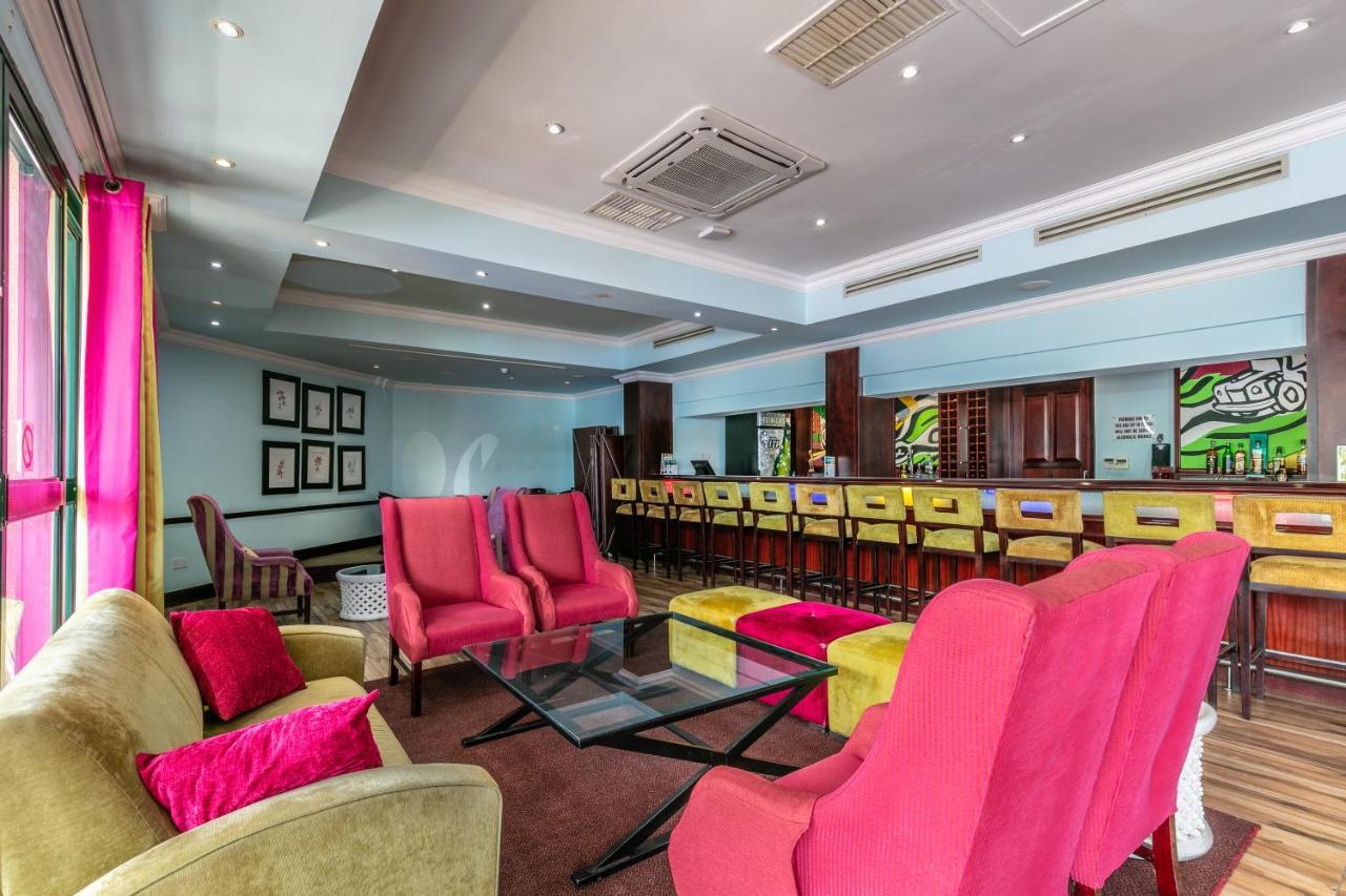 Cresta President Hotel Gaborone Bagian luar foto